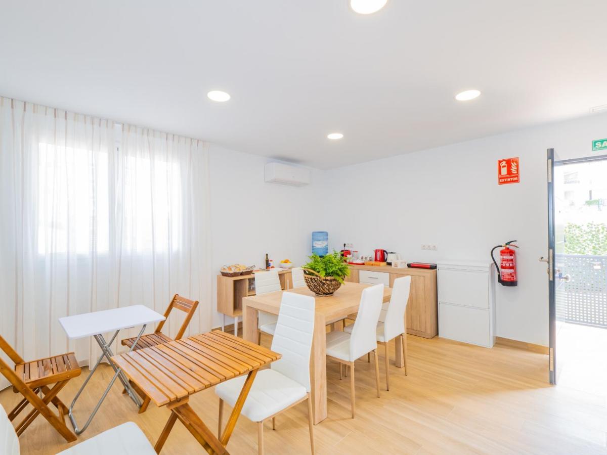 Cubo'S Hostal William'S Sunny 3 With Breakfast ตอร์เร เด เบนากาลบอน ภายนอก รูปภาพ