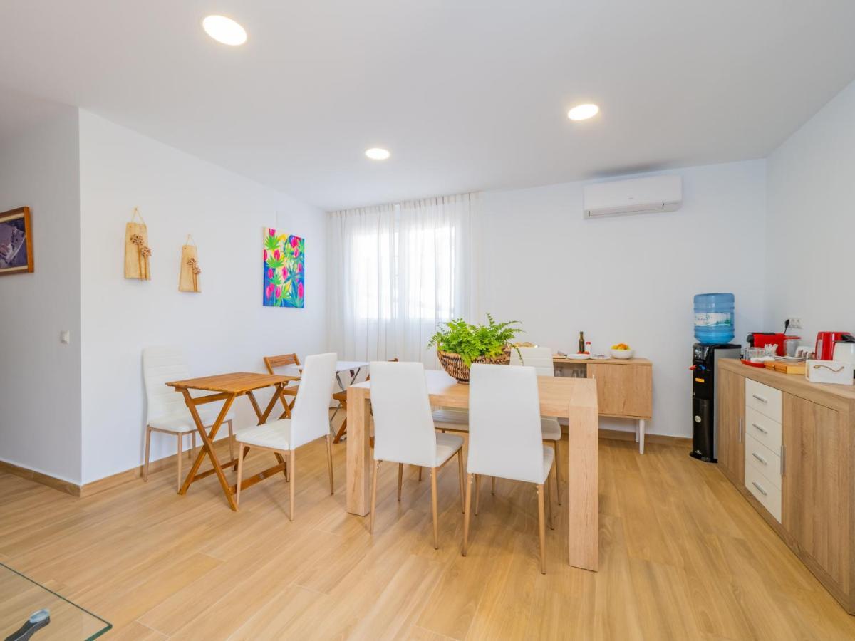 Cubo'S Hostal William'S Sunny 3 With Breakfast ตอร์เร เด เบนากาลบอน ภายนอก รูปภาพ