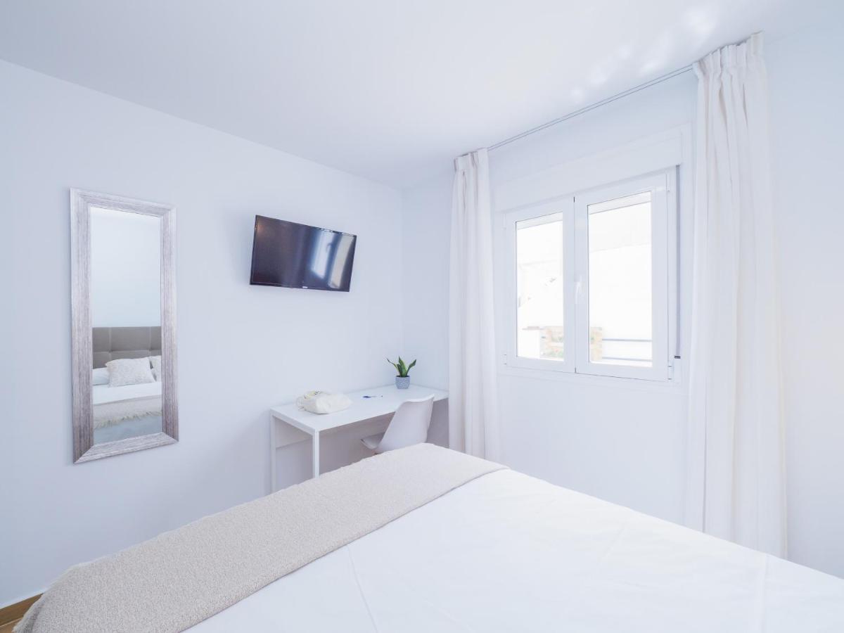 Cubo'S Hostal William'S Sunny 3 With Breakfast ตอร์เร เด เบนากาลบอน ภายนอก รูปภาพ
